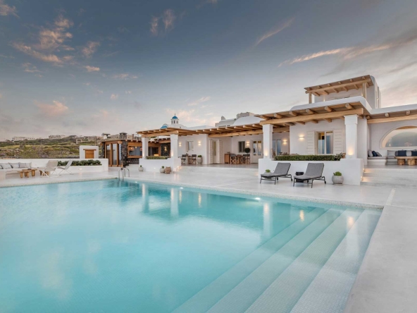 Luxury Villas Santorini | Handy Tours