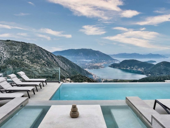 Luxury Villas Lefkada | Handy Tours