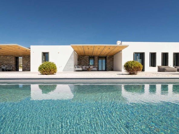 Luxury Villas Paros | Handy Tours
