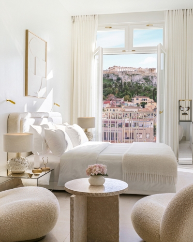Luxury hotel in Athens with acropolis view
