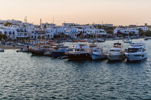 ANTIPAROS
