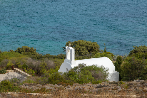 Traditional,White,Chapel.,Aegean,Sea,In,The,Background.,Antiparos,Island,