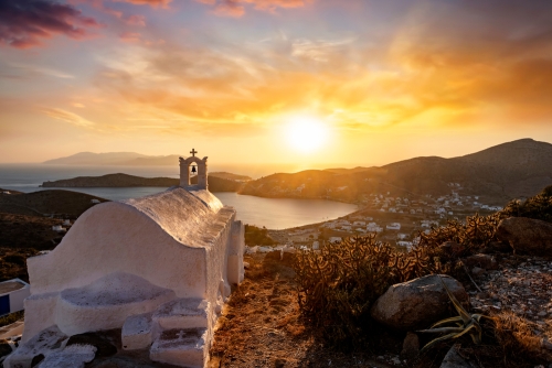Sunset,Over,The,Greek,Island,Of,Ios,With,A,Orthodox