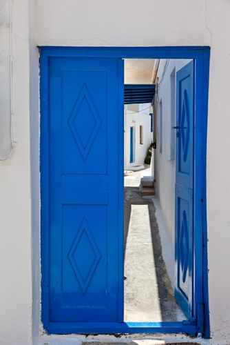 Traditional,,Blue,Wooden,Door,Of,A,Typical,House,In,Cyclades,