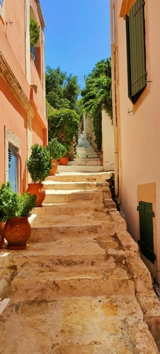 Traditional,Stone,Street,In,Lefkada,Greece