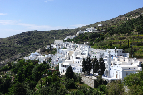 Photo,Of,Picturesque,Beautiful,Village,Of,Kardiani,With,Traditional,Cycladic