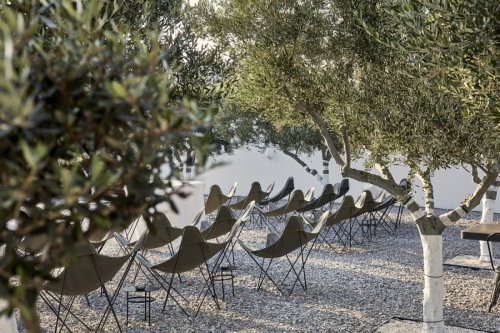 ios hotel liostasi